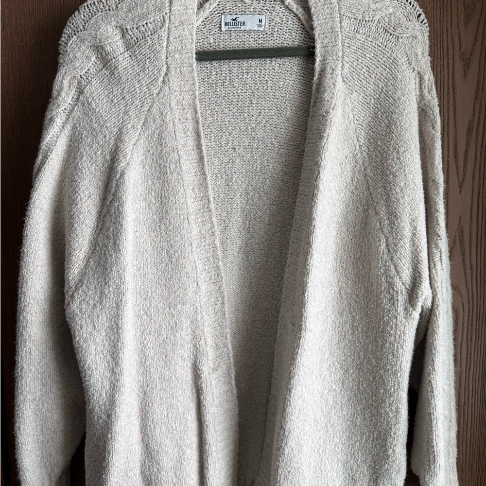 Hollister Women's Soft Cream Cardigan